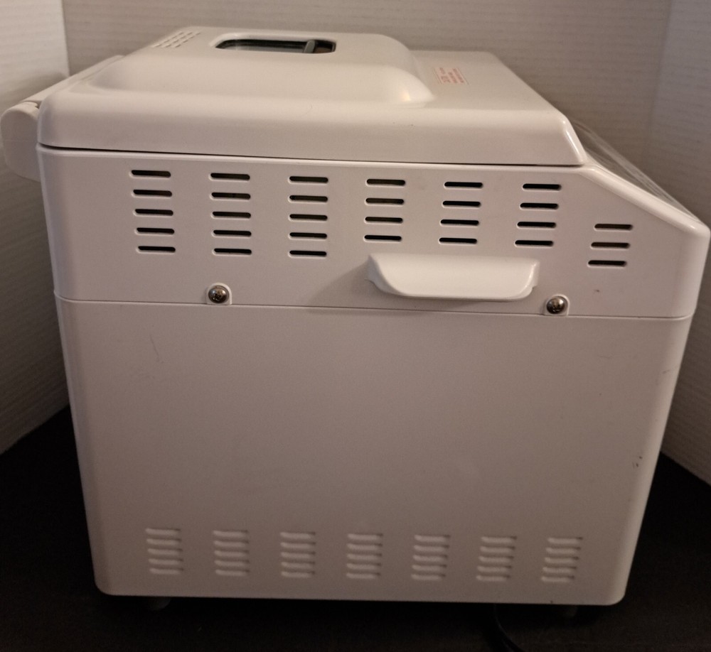 Hitachi HB-B201 Plus Automatic Home Bakery Bread Machine In Good Condition