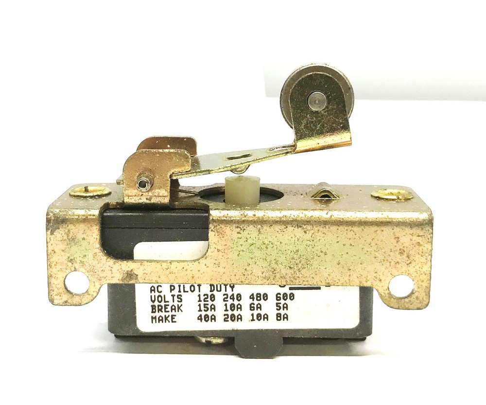 Caterpillar Micro-Switch 0386682 NOS