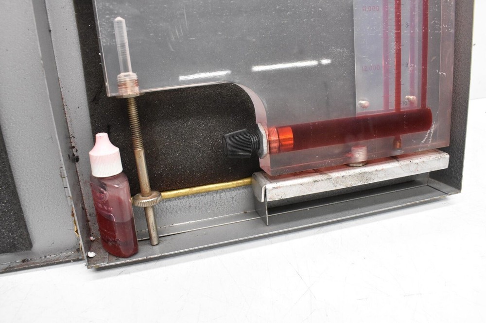 Dwyer Instruments Model 400/10 Air Velocity Manometer,