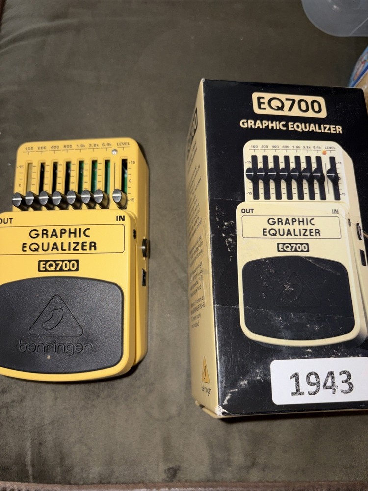 BEHRINGER GRAPHIC EQUALIZER EQ700