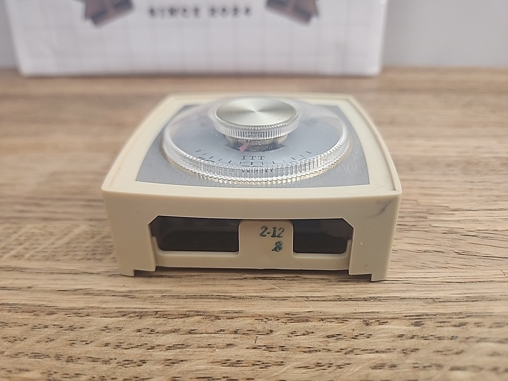 Bell & Gossett ModuMate MT-2 Non-Programable Mechanical Thermostat 24 Volt IVORY