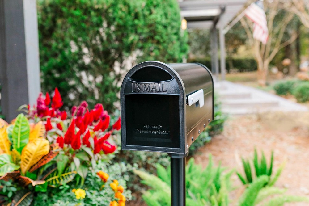 Architectural Mailboxes 8760B10 Carlisle Postmount Mailbox, Medium, Black
