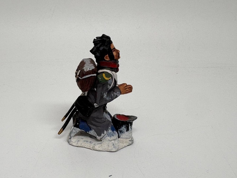 AC05J Infantryman Praying Painted