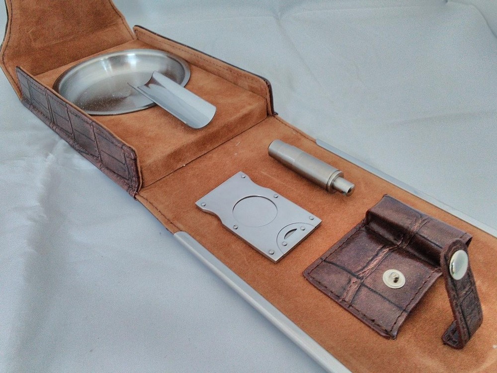 Snap-on Cigar Holder and Ashtray Tool