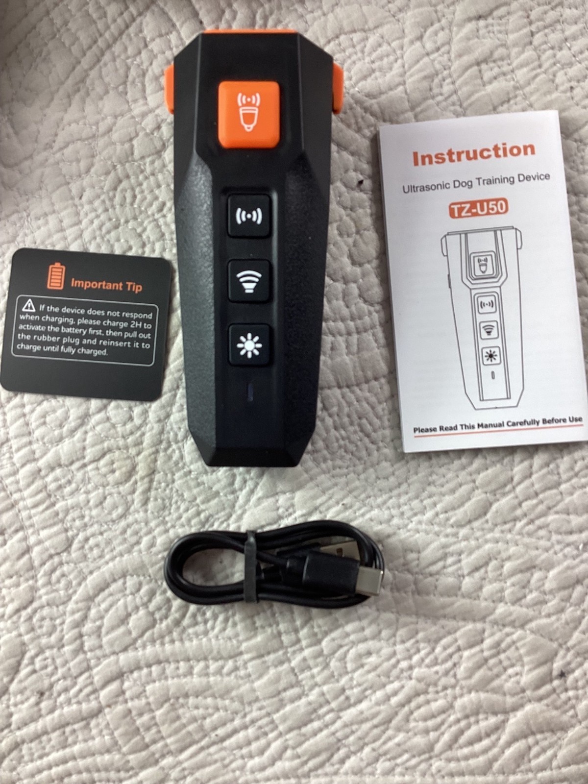 Pup Control Ultrasonic Dog Trainer*LED Flashlight*4 Modes. USB Rechargeable*NIB