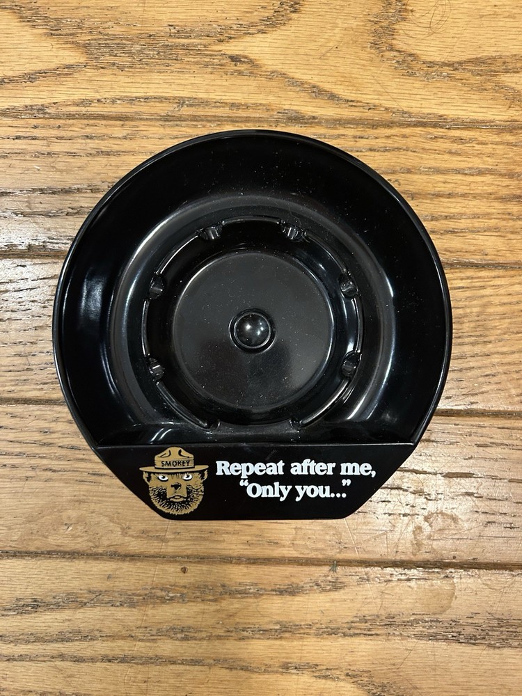 VTG SMOKEY THE BEAR MELAMINE PLASTIC ASHTRAY “ Help Prevent Forest Fires”