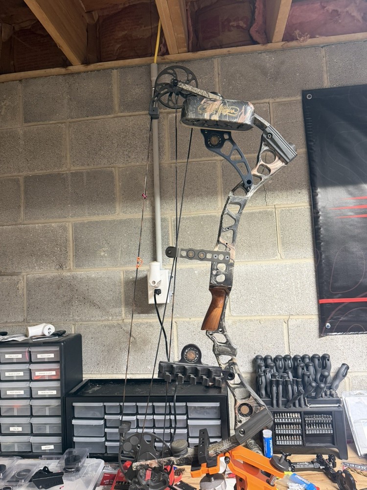 Mathews Switchback Compound Bow