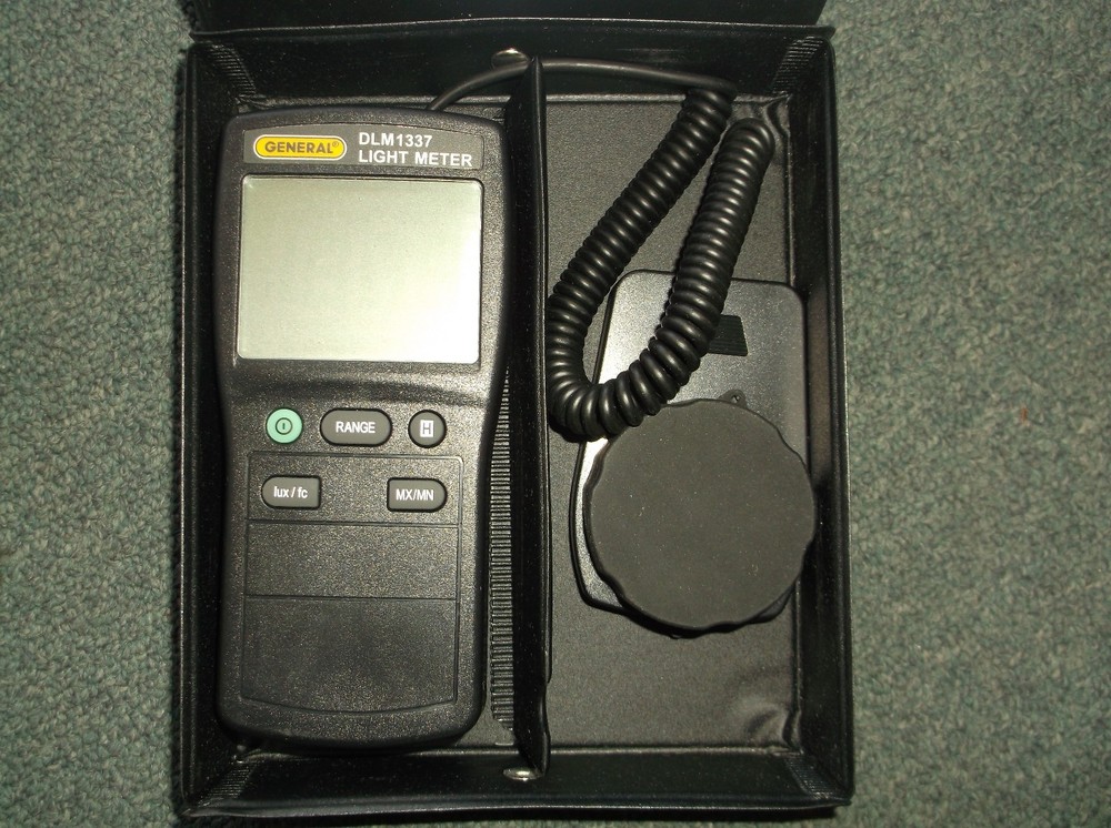 D09281609 General Tools DLM1337 Digital Light Meter Jumbo Display
