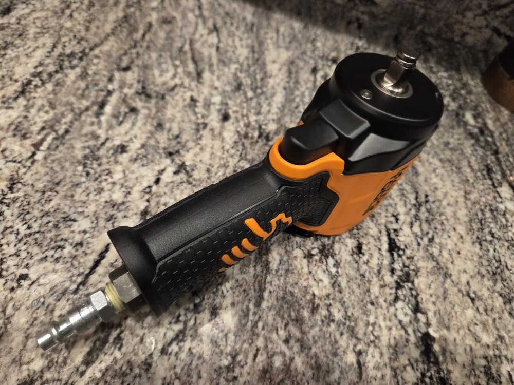 Matco Tools 3/8" DRIVE STUBBY PUSH BUTTON PNEUMATIC IMPACT WRENCH - ORANGE