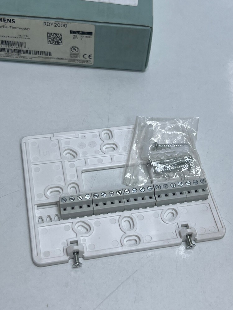 SIEMENS RDY2000 COMMERICAL THERMOSTAT