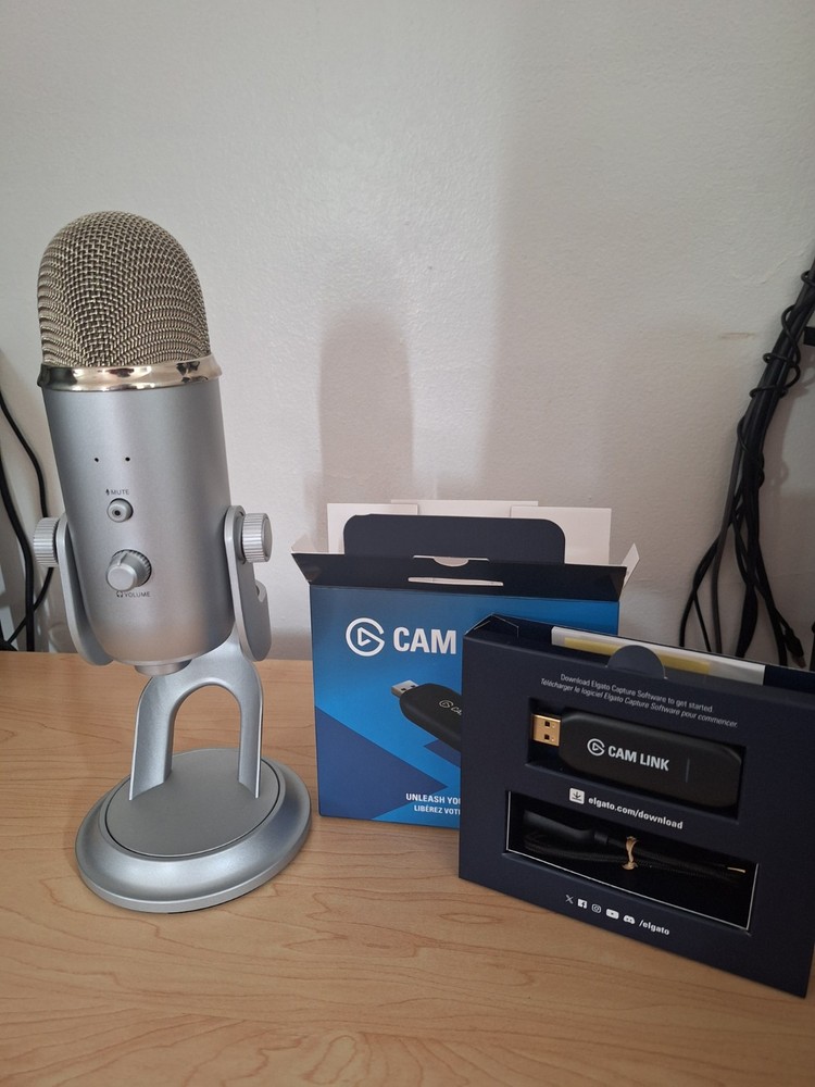 STREAMER BUNDLE - Elgato Cam Link 4K & Blue Yeti USB Mic