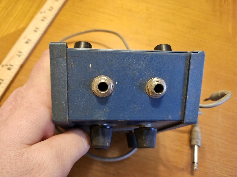 Vintage Avid Brand Headphone Splitter Untested