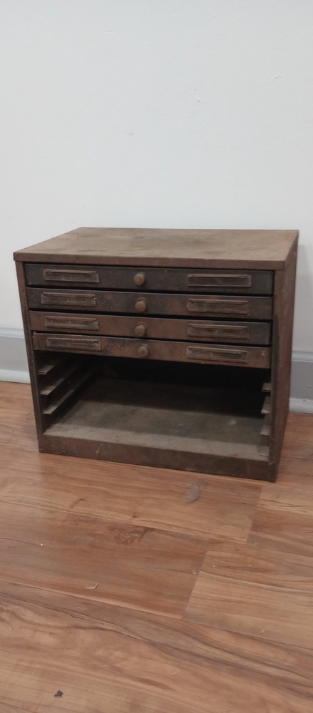 Vintage Shurhit tool box - missing drawers