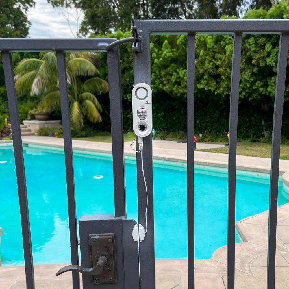 Safe Pool Alarm with High-Visibility Strobe Light