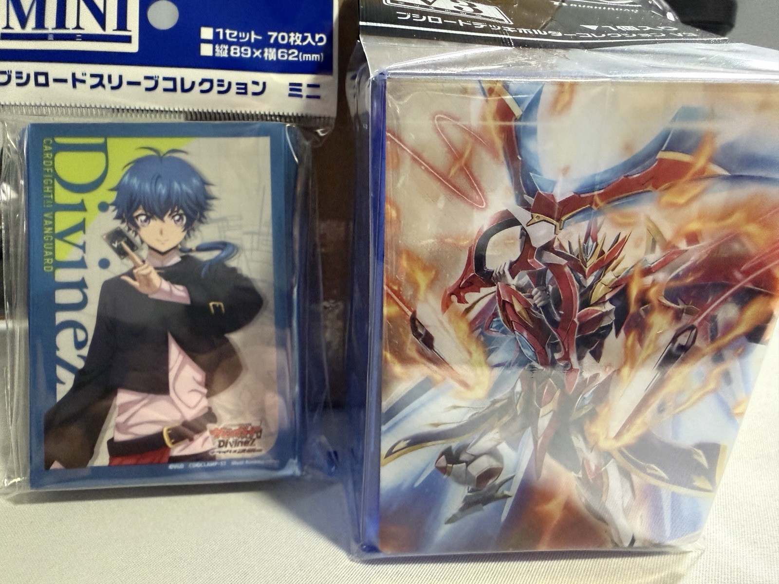 Cardfight Vanguard Yu-yu Kondo Card Sleeves And Ars Vairina Deck Box