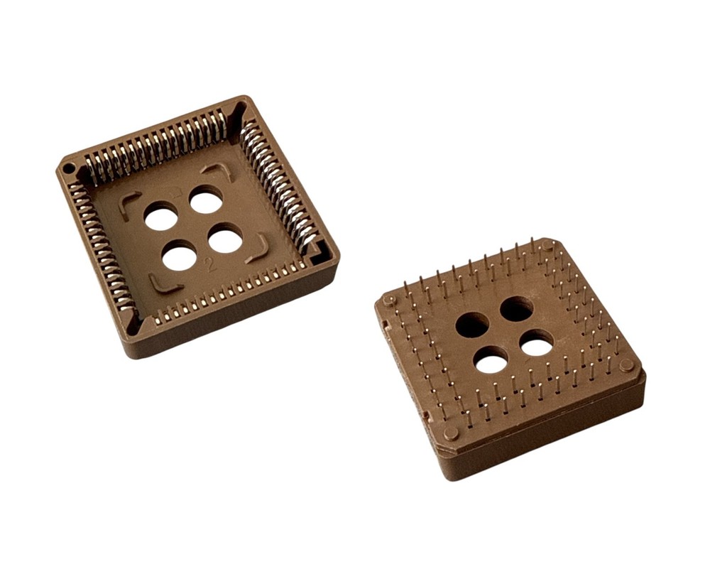 1 Piece PLCC IC CHIP SOCKET 68 POSITION POS THROUGH HOLE PLCC68 PLCC-68 ORIGINAL