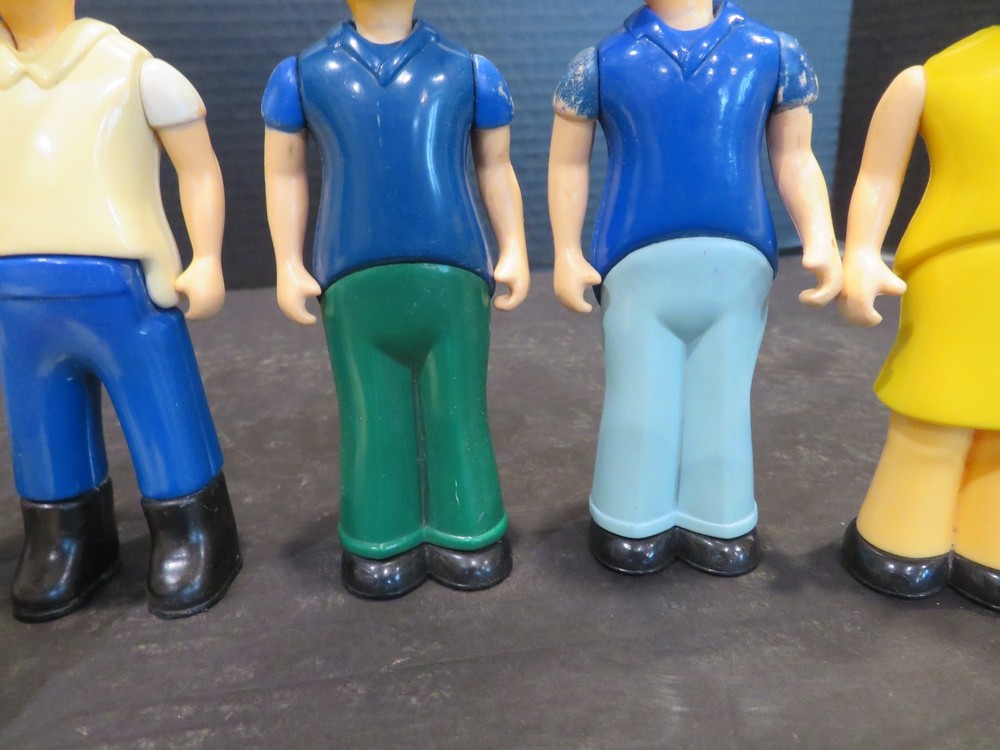 Vintage 5 1/2" Articulating Toy Figures - Unbranded -