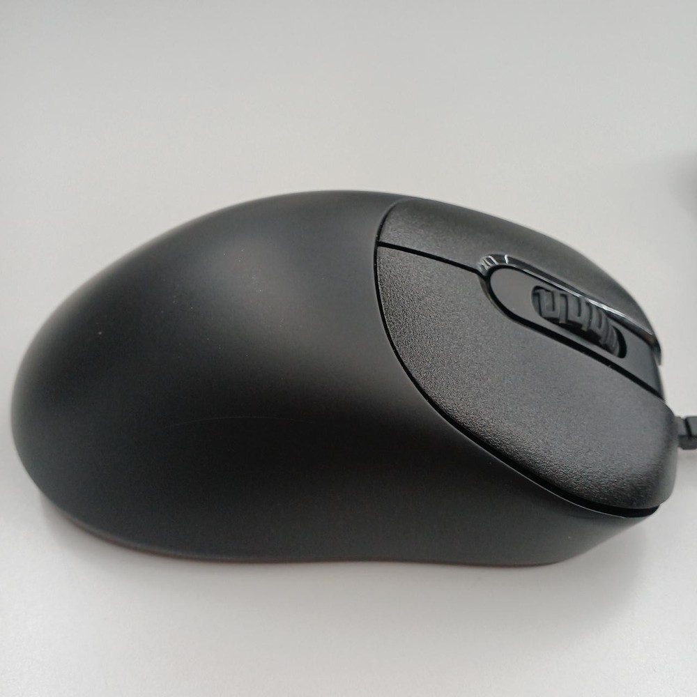 Gaming Mouse Model OUTSET AX VAXEE