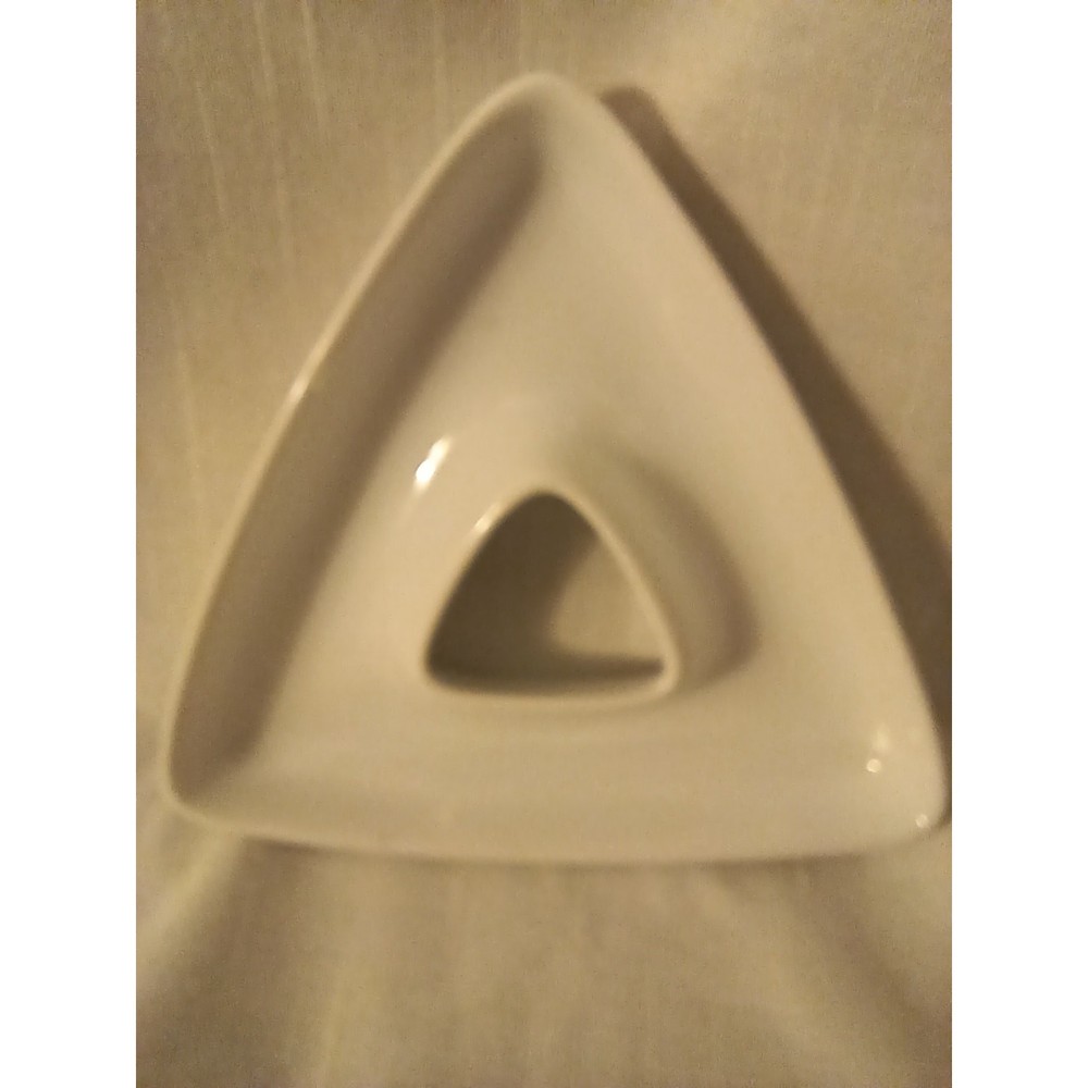 Crate & Barrel Triangular White Appetizer Serving Dish Porcelain Apx. 7 in EUC