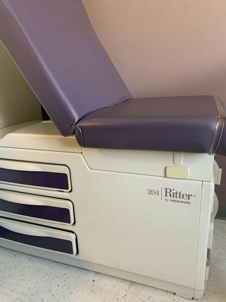 Midmark 204 Exam Chair