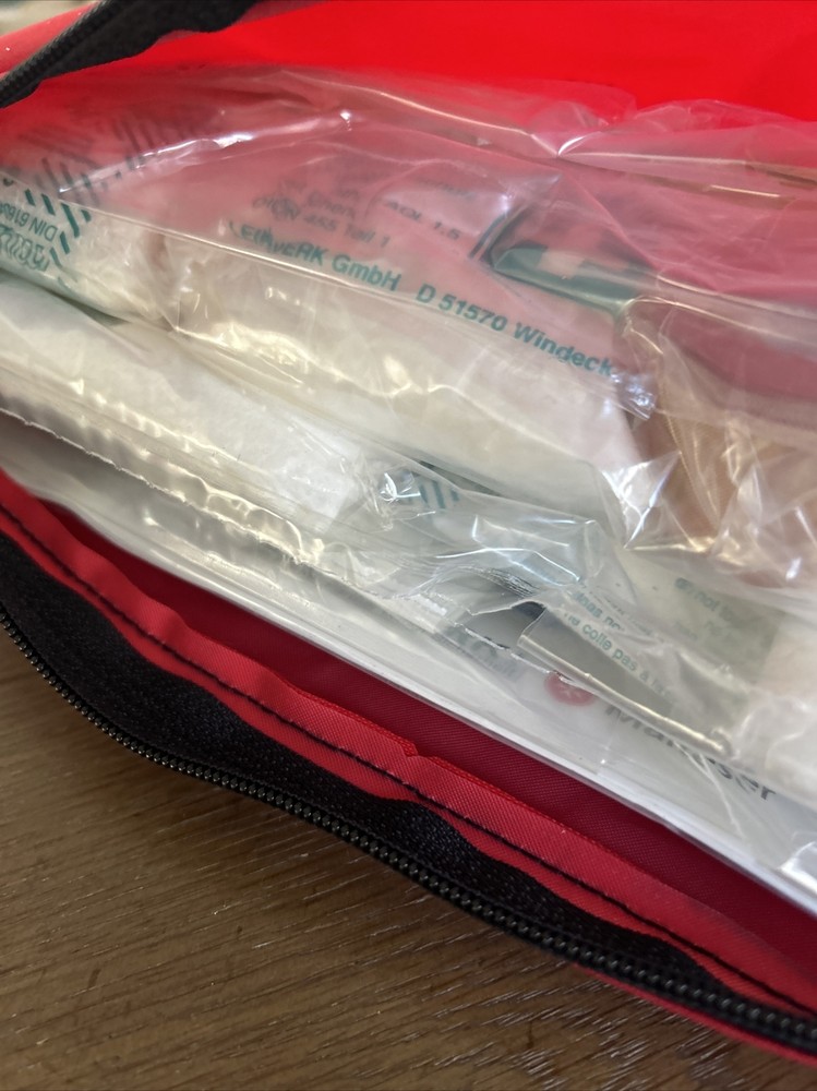 AUDI FIRST AID KIT 13164-B Mostly New