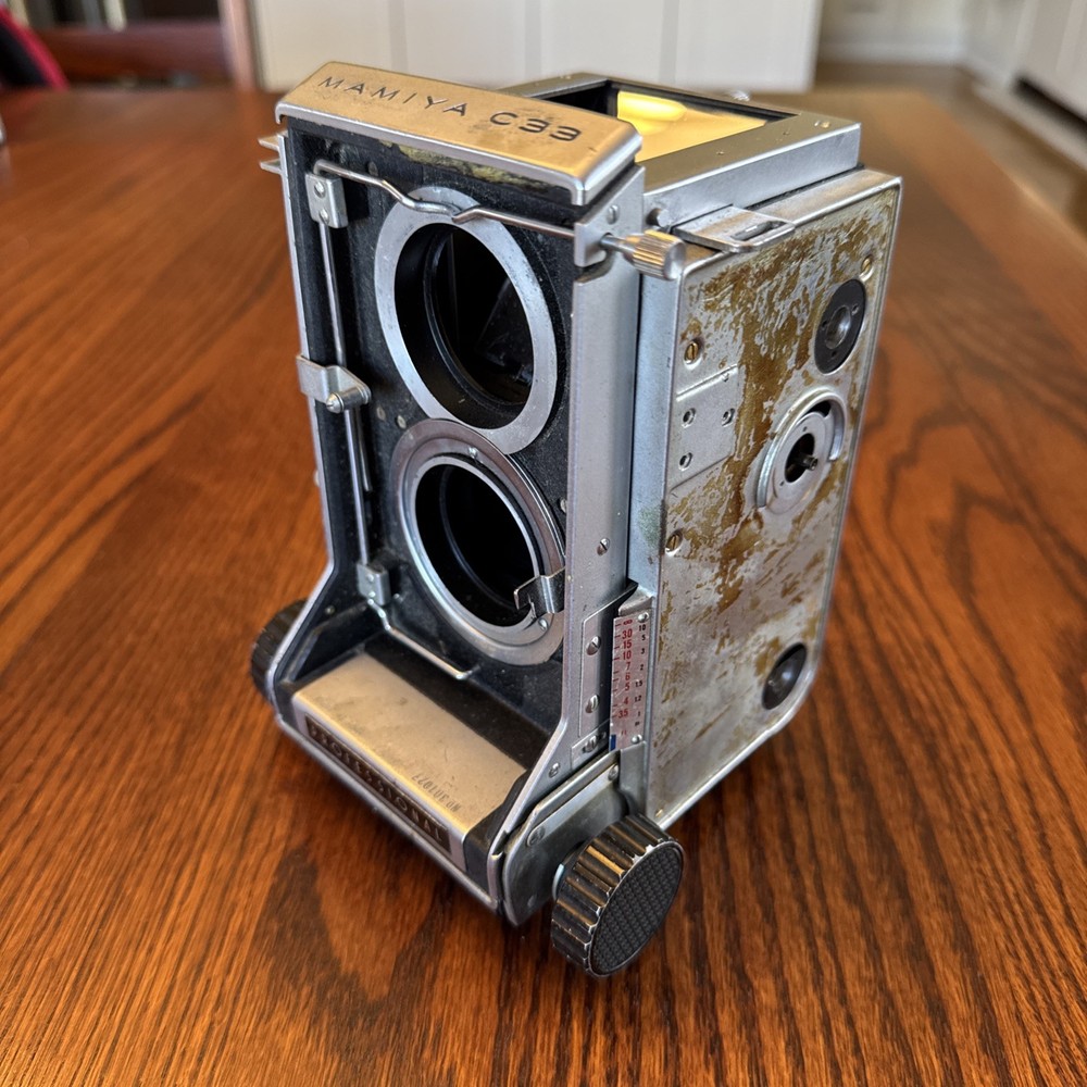 Mamiya C33 FOR PARTS
