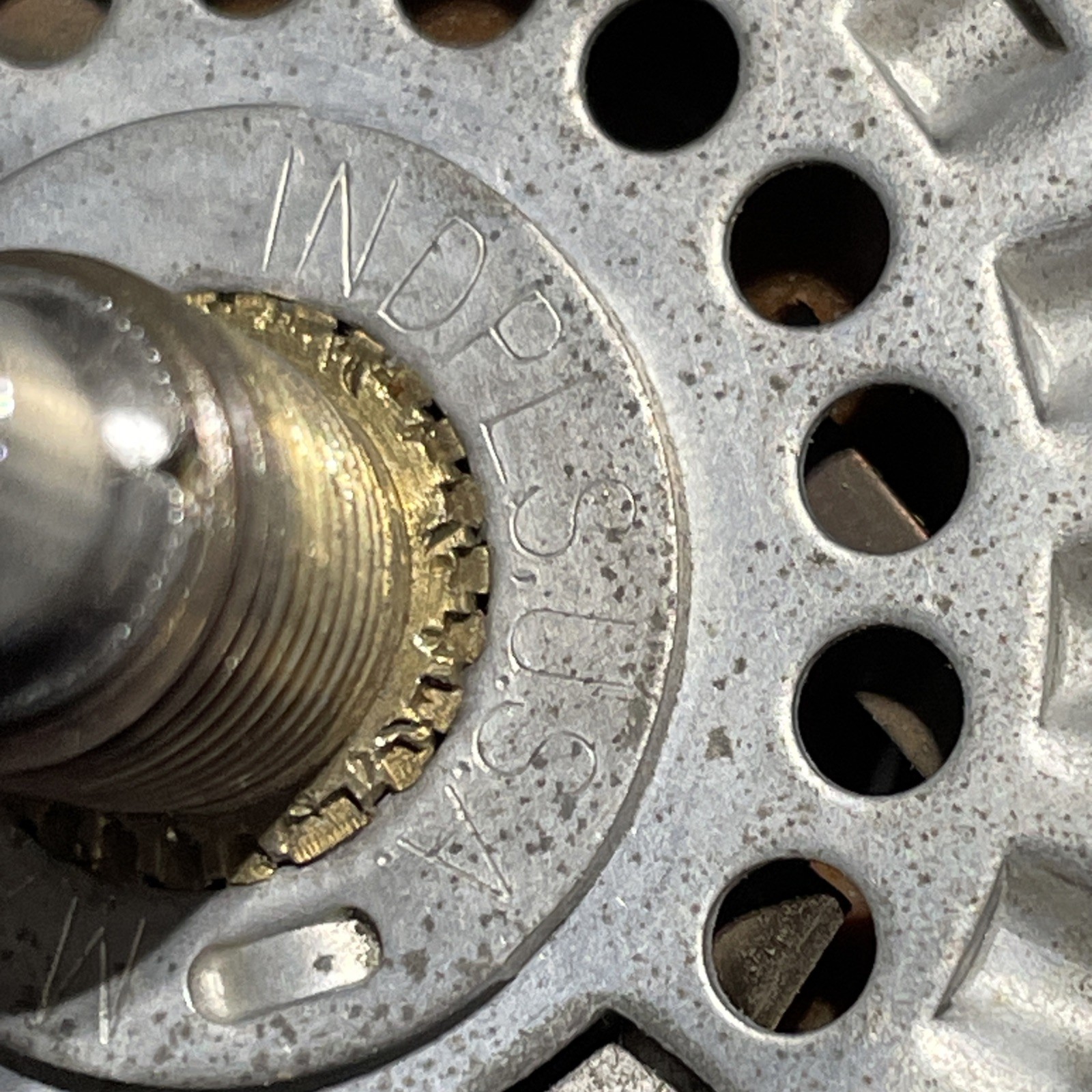 ( one) Vintage Mallory Rotary Switch, 17 Position Shorting With Knob Test Good