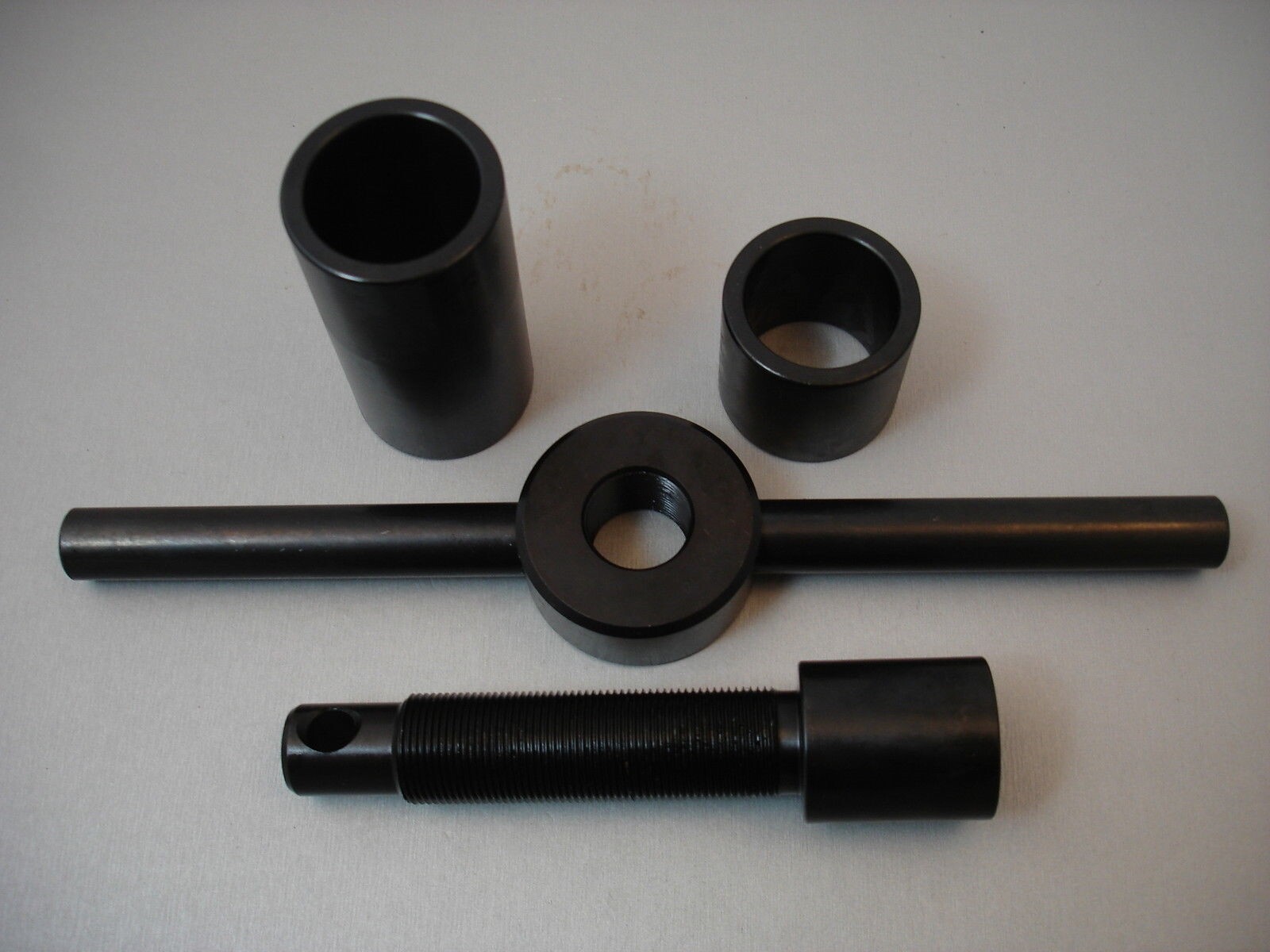 TOOL SPROCKET SHAFT FLYWHEEL CRANK CASE BEARING INSTALLER HARLEY PAN SHOVEL EVO