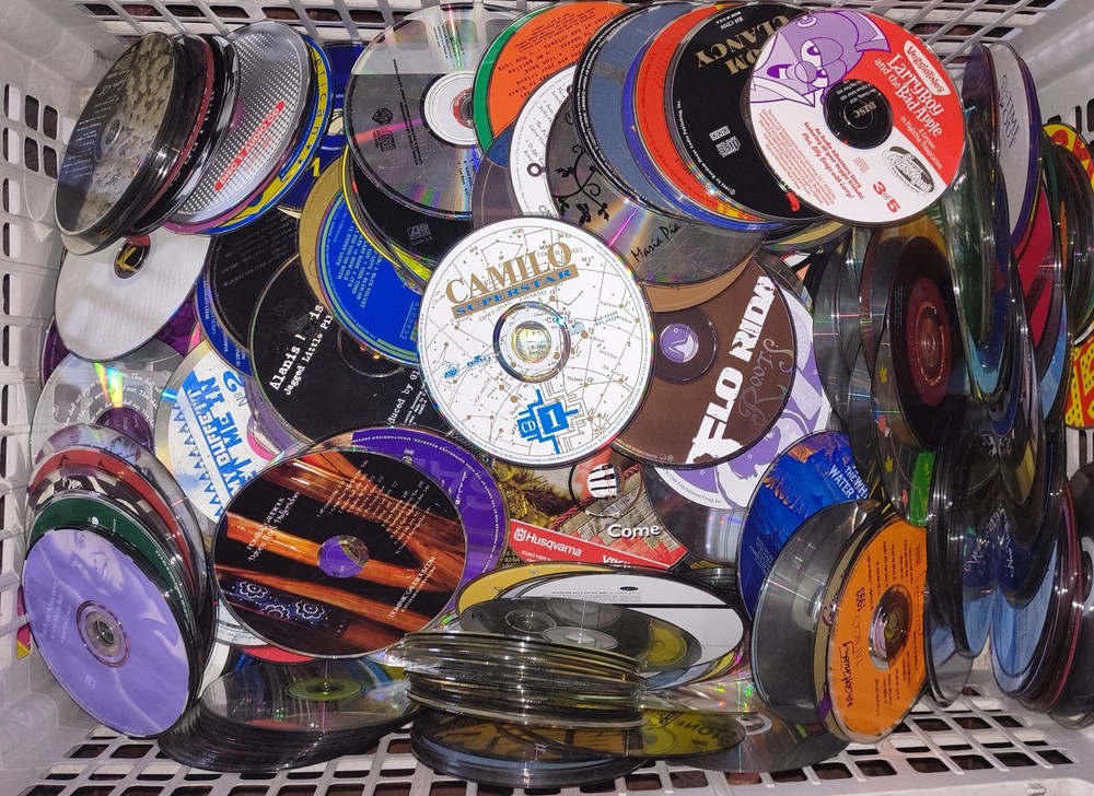 100 CDs Loose Lot