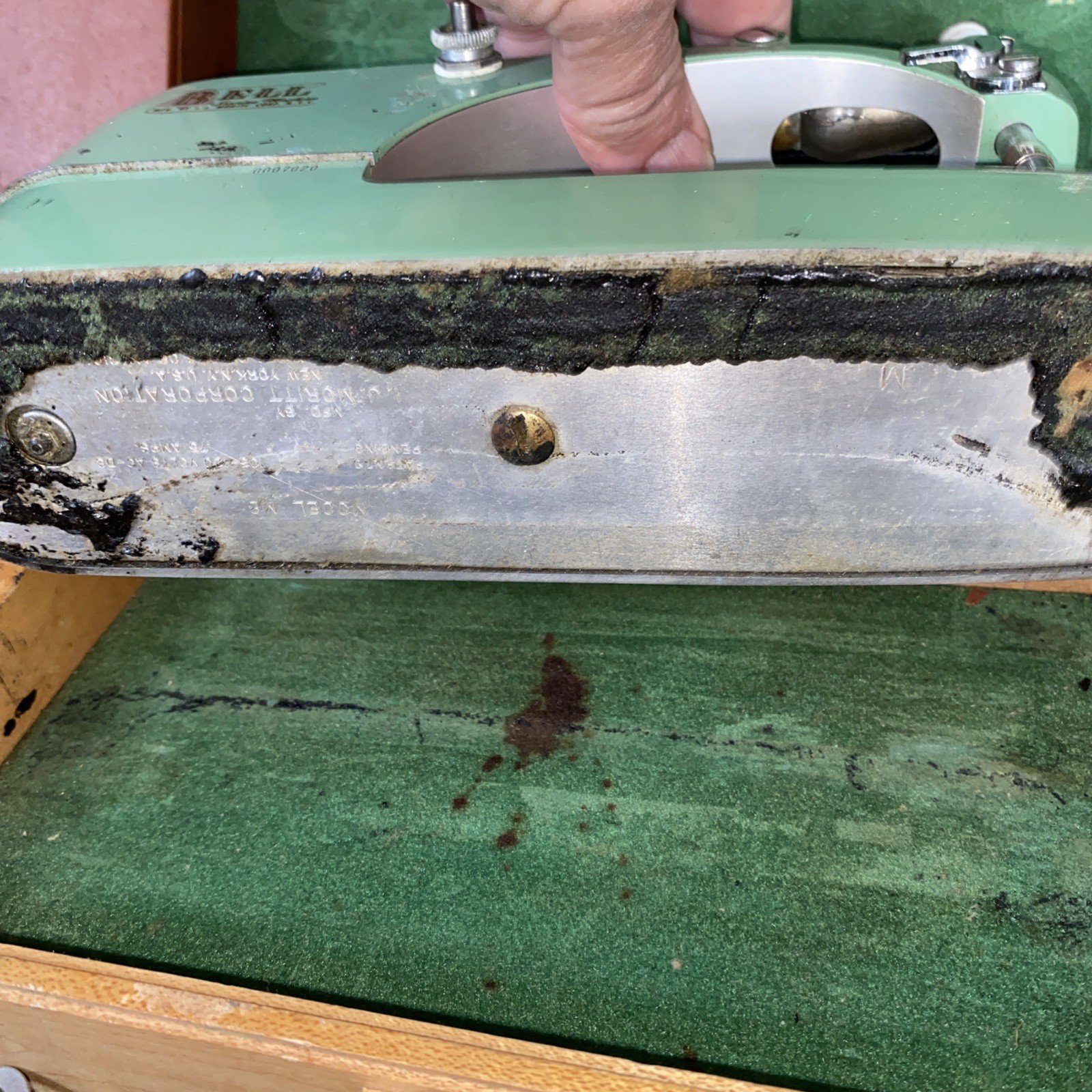 Rare 1950's Micro Bell Portable Sewing machine Case No Cord Green Model MB