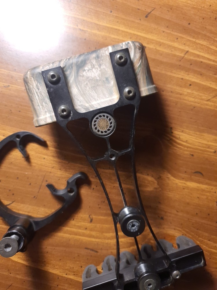 MATHEWS T5 QUIVER REALTREE