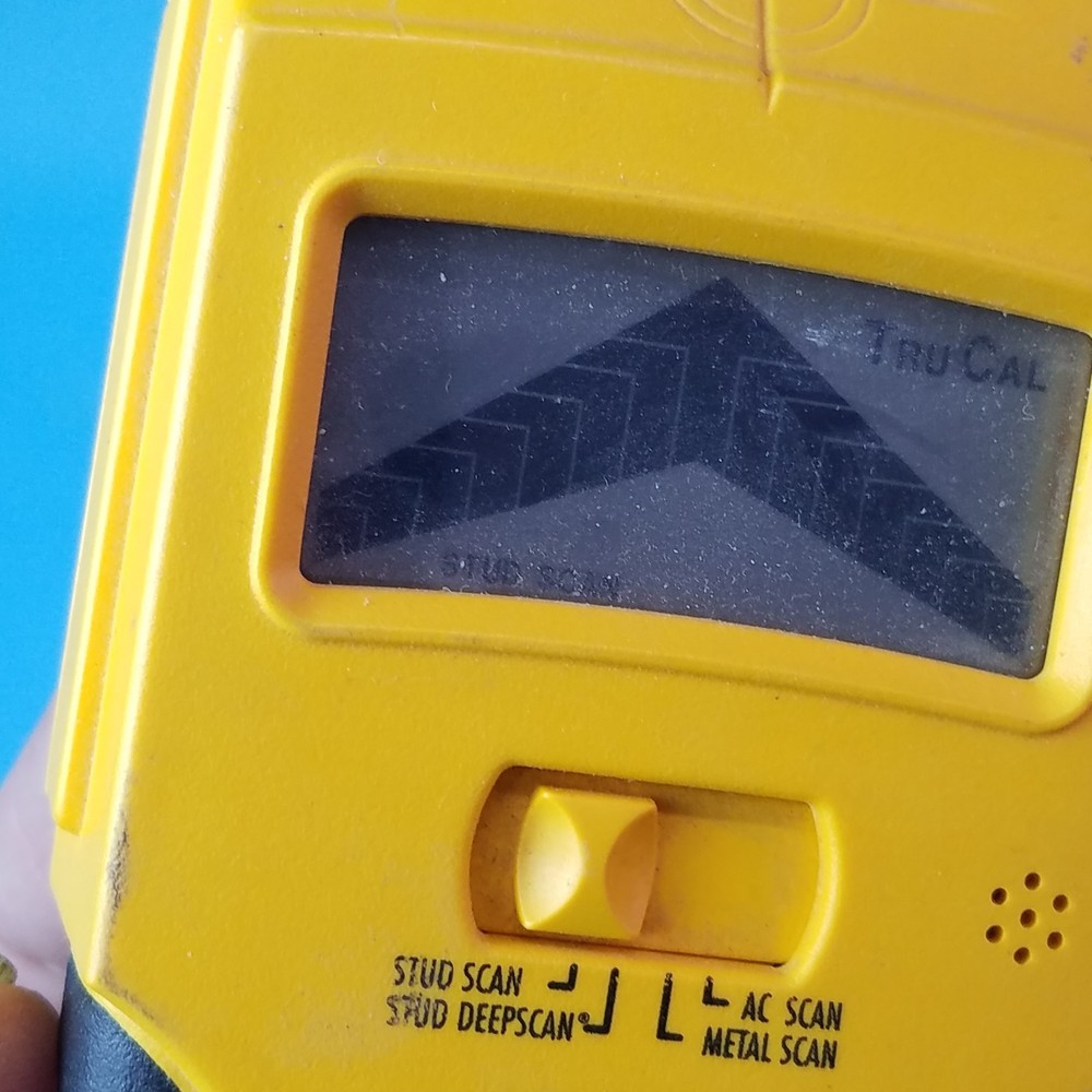 ZIRCON CONTRACTORS MULTISCANNER PRO -- stud, metal and ac scan tested