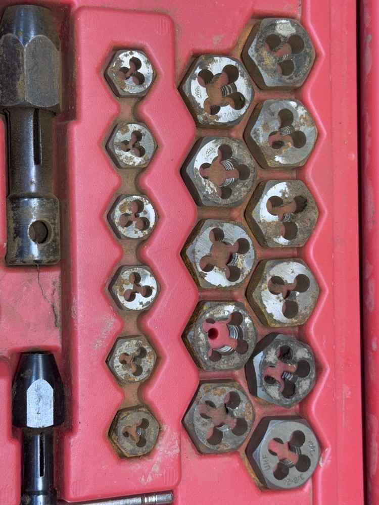Mac Tools 76-Piece Tap and Die Set - Missing Pieces READ BELOW