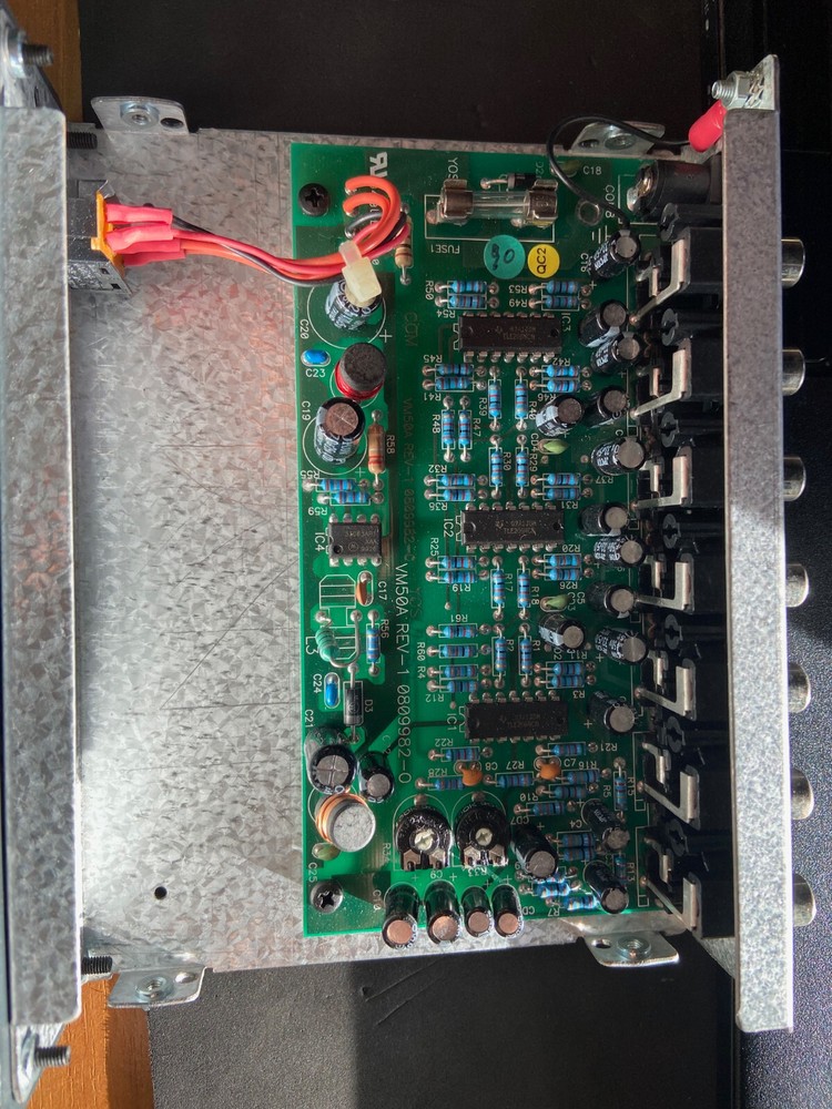 KRAMER VM-50A 1:5 Audio Distributor