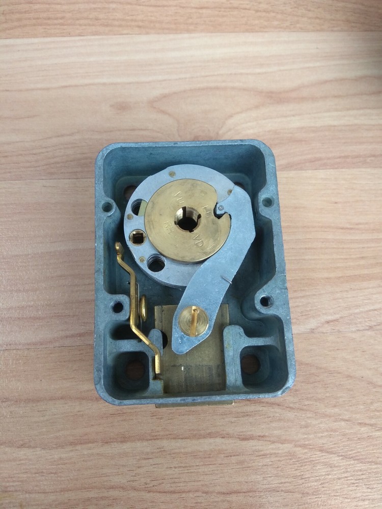 #57 combination lock Safe Sargent & Greenleaf Model 6651- Used