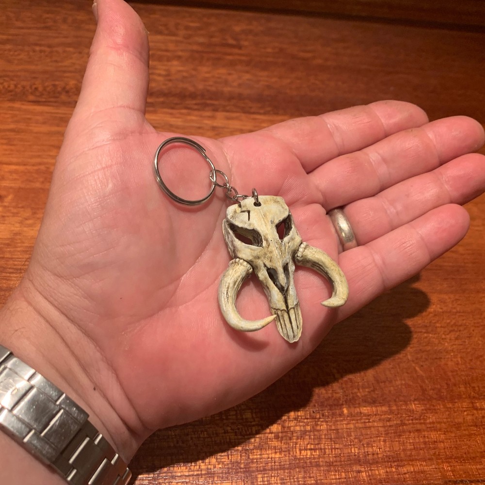 Mandalorian MYTHOSAUR SKULL Keychain