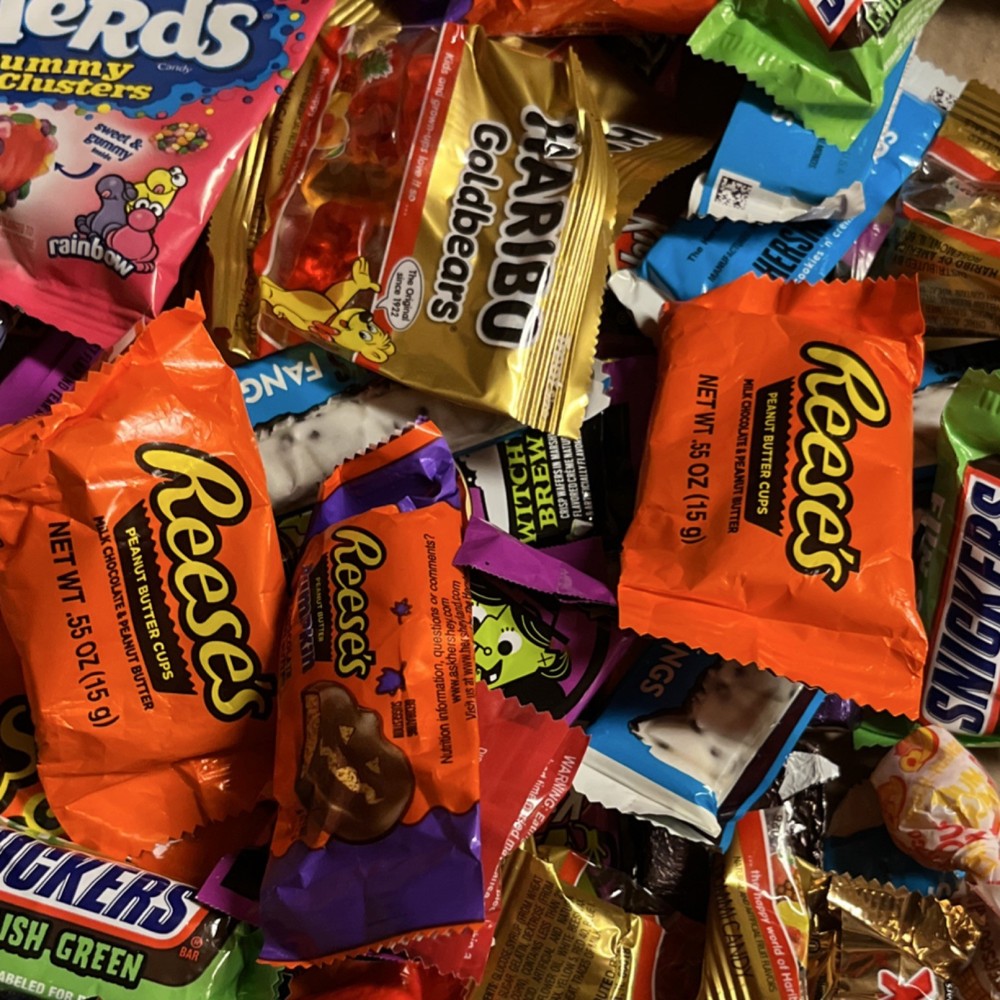 FIVE pounds Halloween candy favorites!!