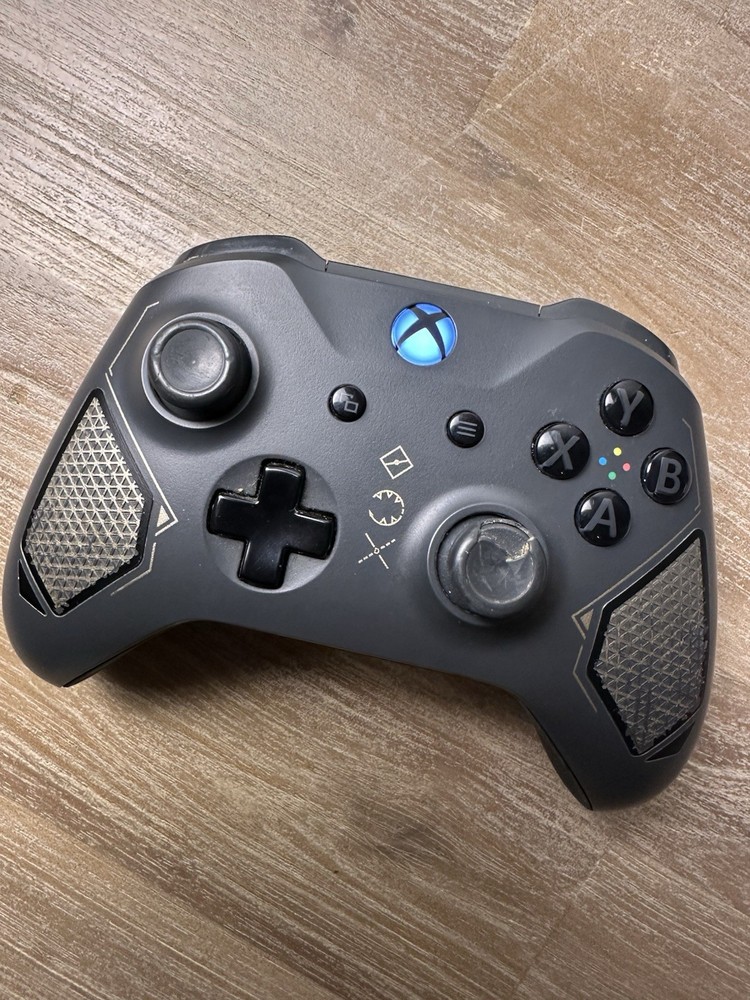 Xbox One S 1TB Console White Bundle 2 Controllers + 4 Games Tested Working