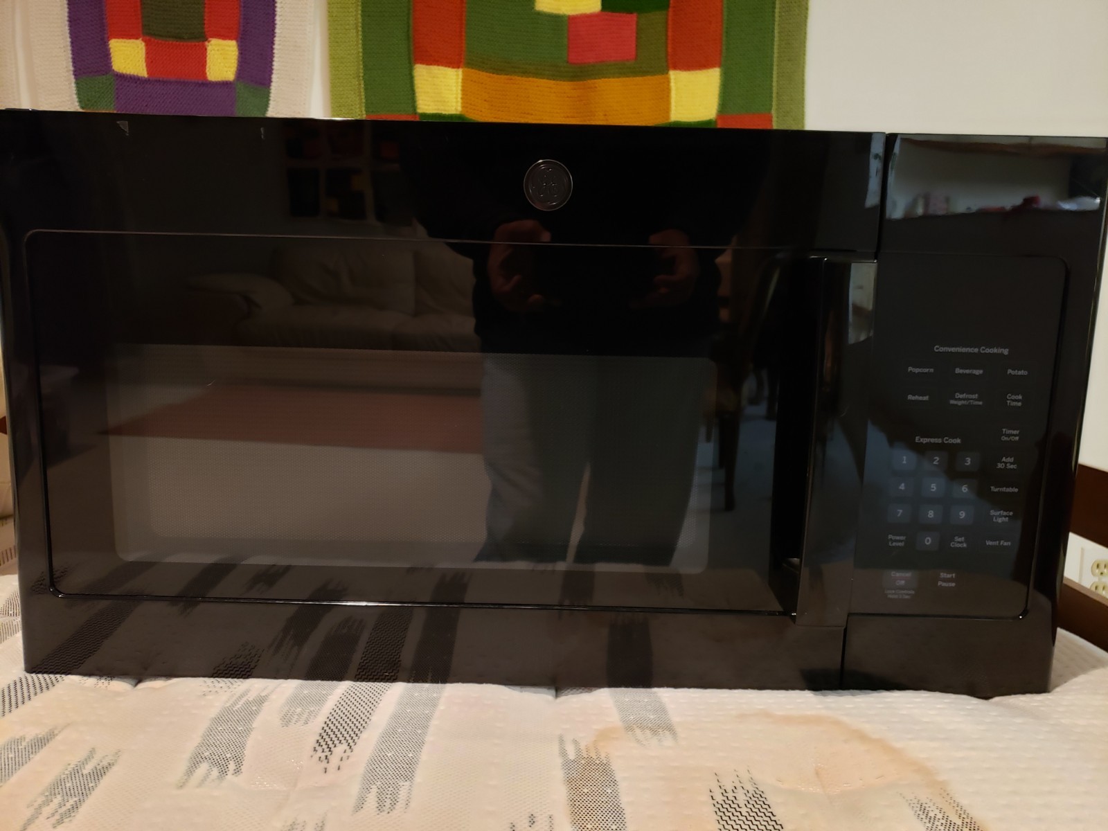 GE JVM3160DF8BB Over The Range Microwave Oven In Mint Condition