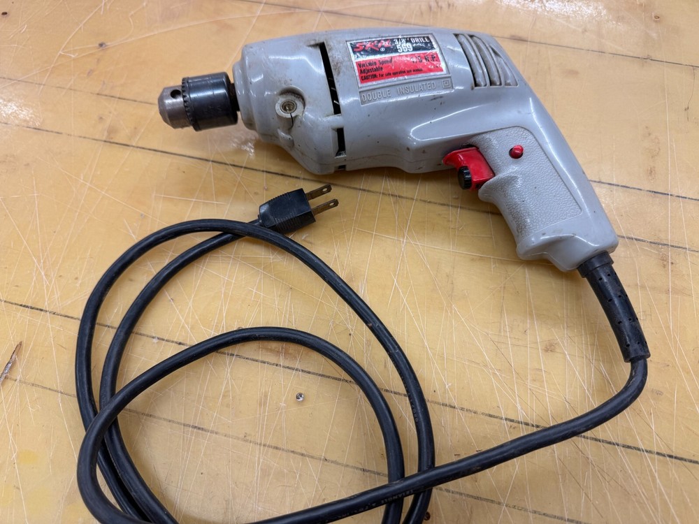 SKIL 569- 3/8" CORDED DRILL- VARIABLE SPEED ADJUSTABLE 1/5 HP!