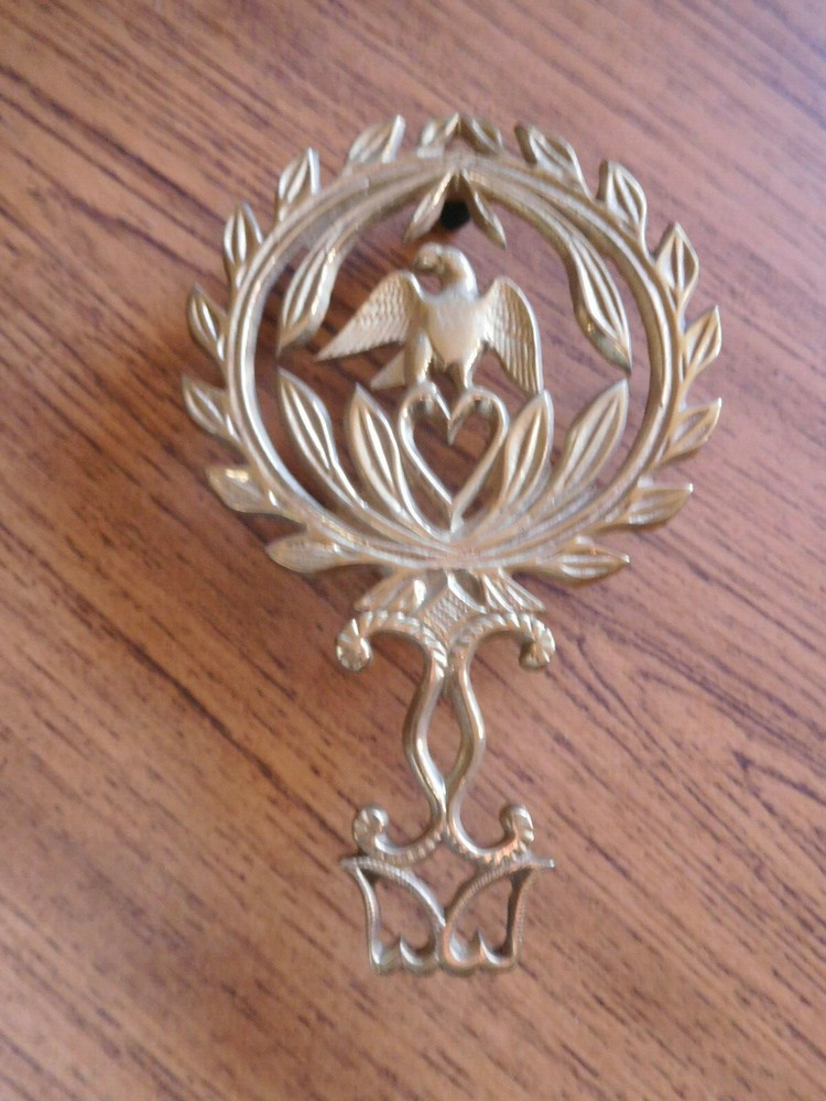 Vintage Solid Brass Eagle Trivet with Heart & Leaf Design~ 9x6 ~ FREE SHIP~ Nice