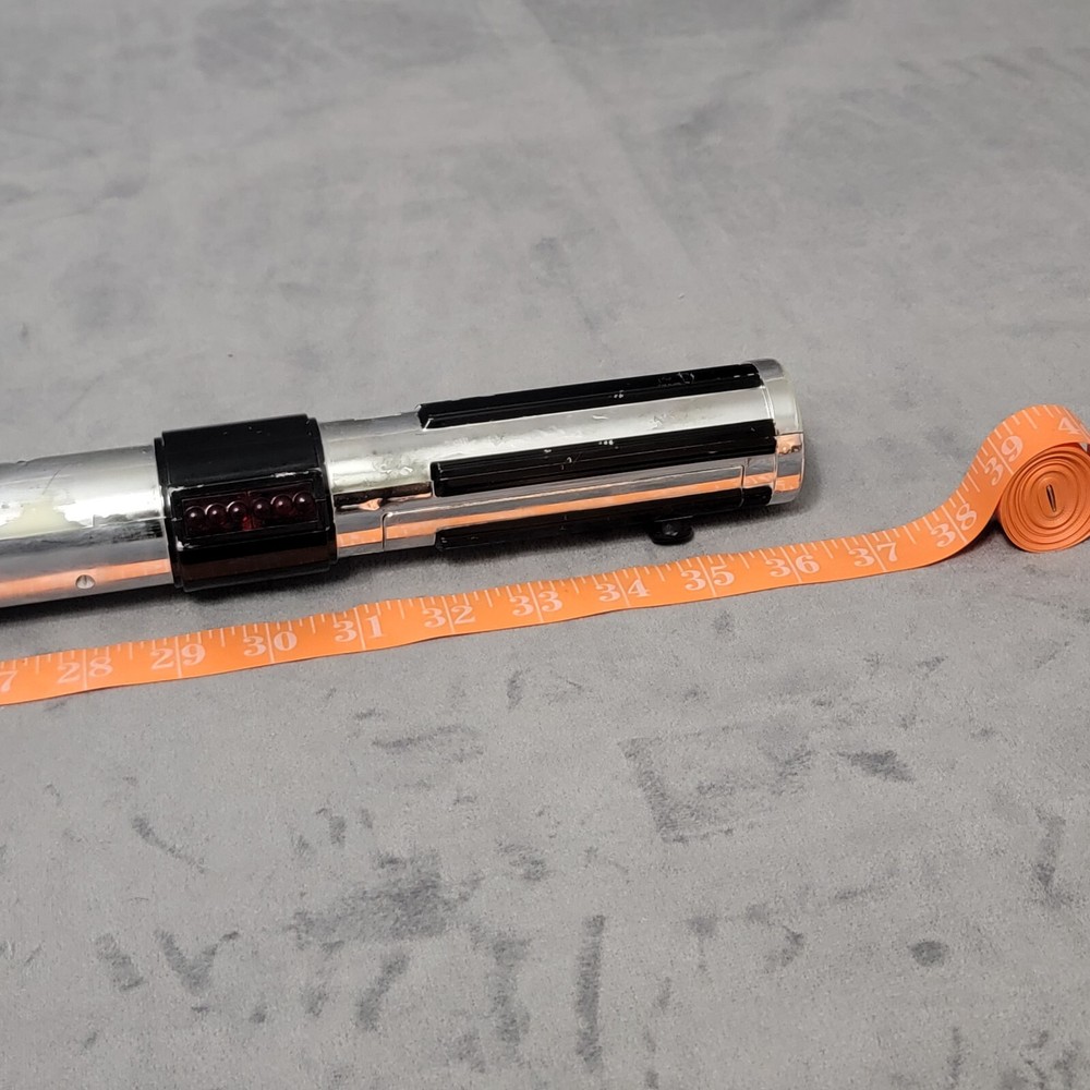 Lucas Films LFL Anakin Skywalker Interactive Jedi Training Lightsaber 2002 think