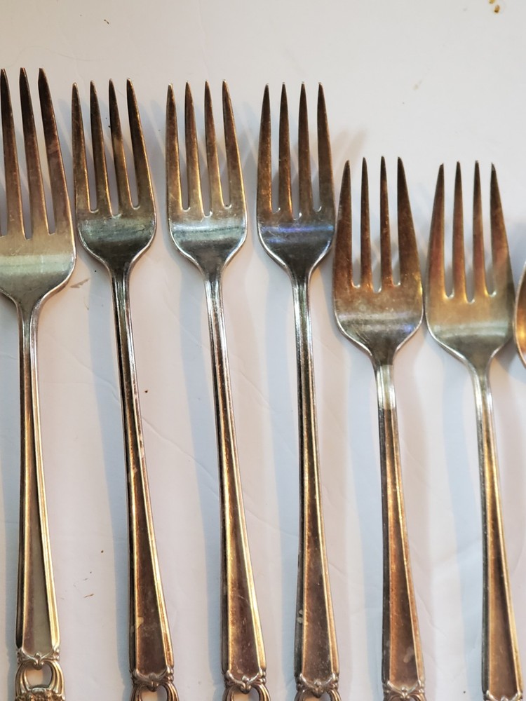 1847 Rogers Bros Eternally Yours Silverplate (7 pcs) 6 Forks, 1 spoon