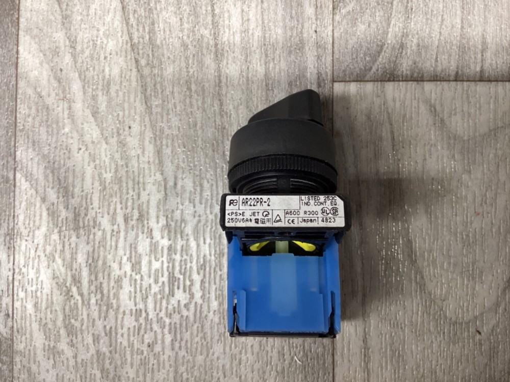 Fuji Electric AR22PR-2 Maintained Selector Switch 2-Position #77F68