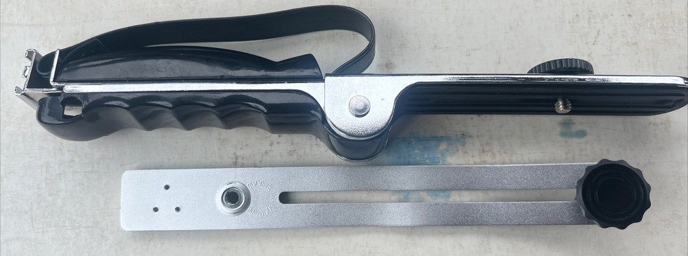 Vintage Flash L Bracket For Camera Foldable Compact Bracket Made in Taiwan +