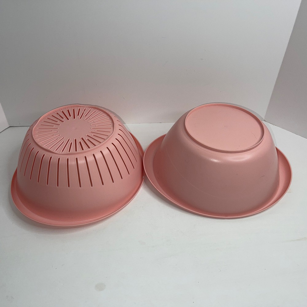 Pink Plastic Colander and Bowl Set