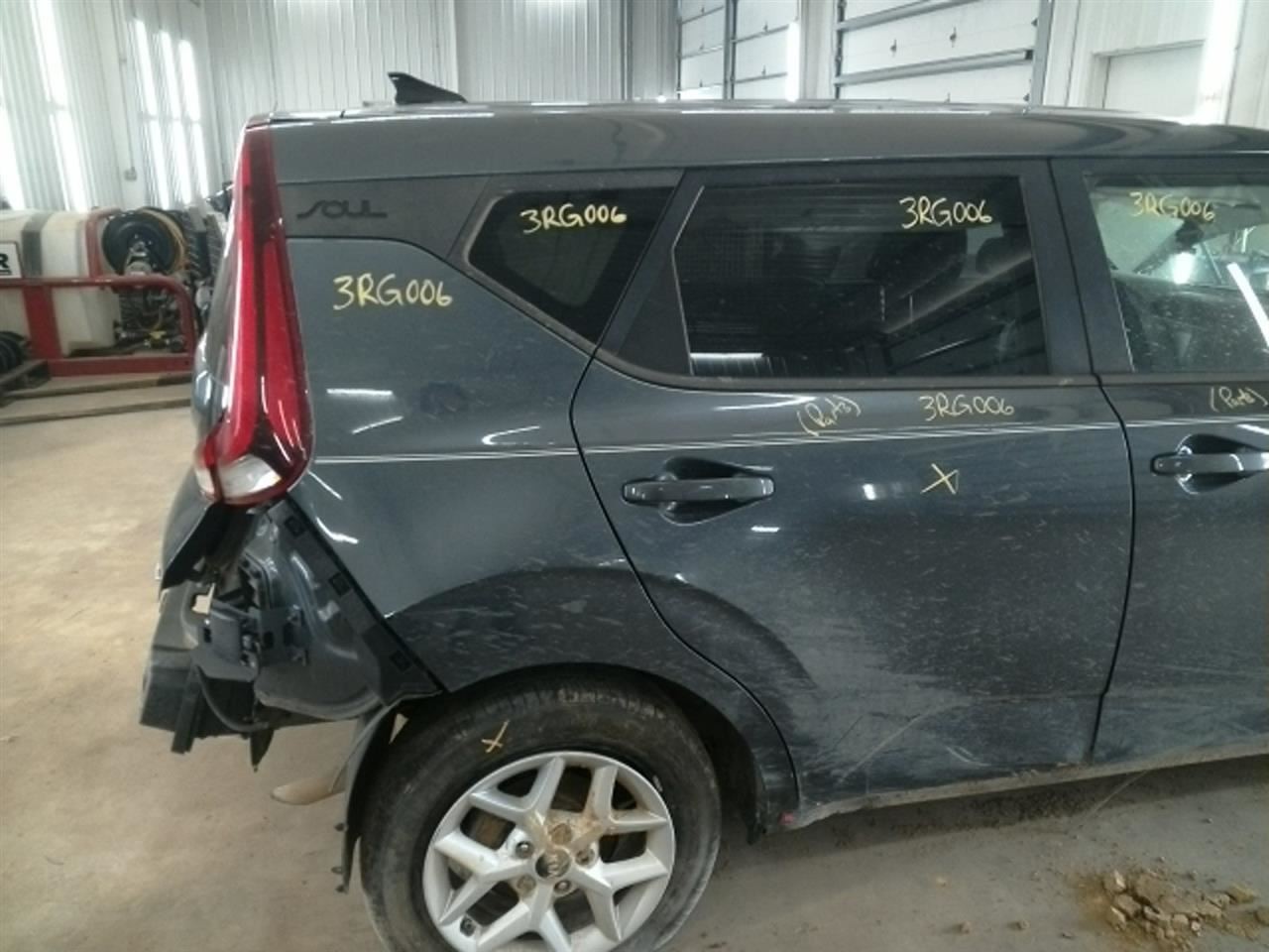 SOUL 2020 Fuse Box Cabin 104866525