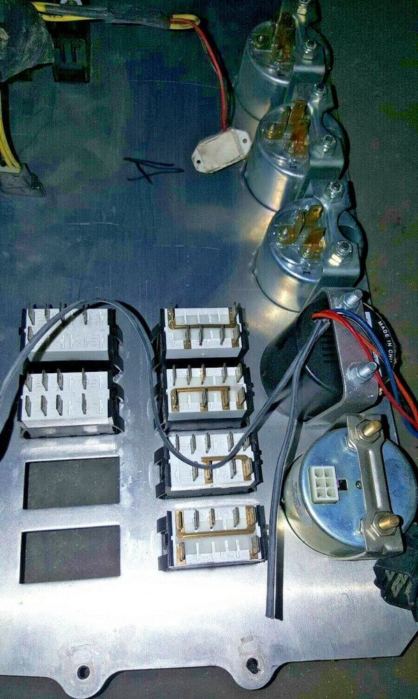 FREIGHTLINER DASHBOARD PANEL CLUSTER A06-40924-000 / X73661