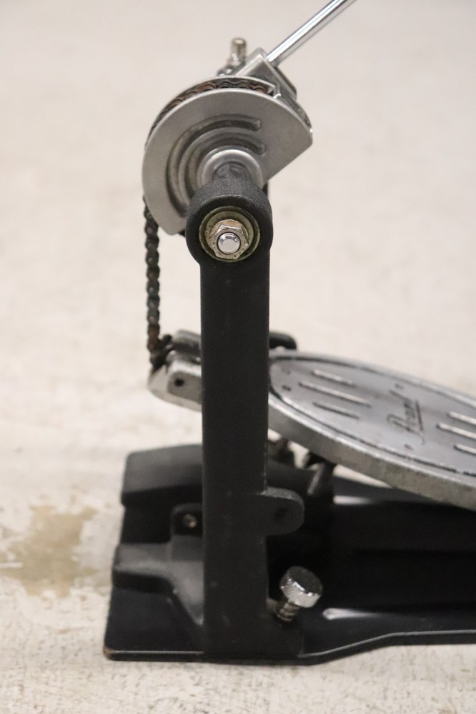Pearl P-900 Single Chain Solid Base Bass Drum Pedal