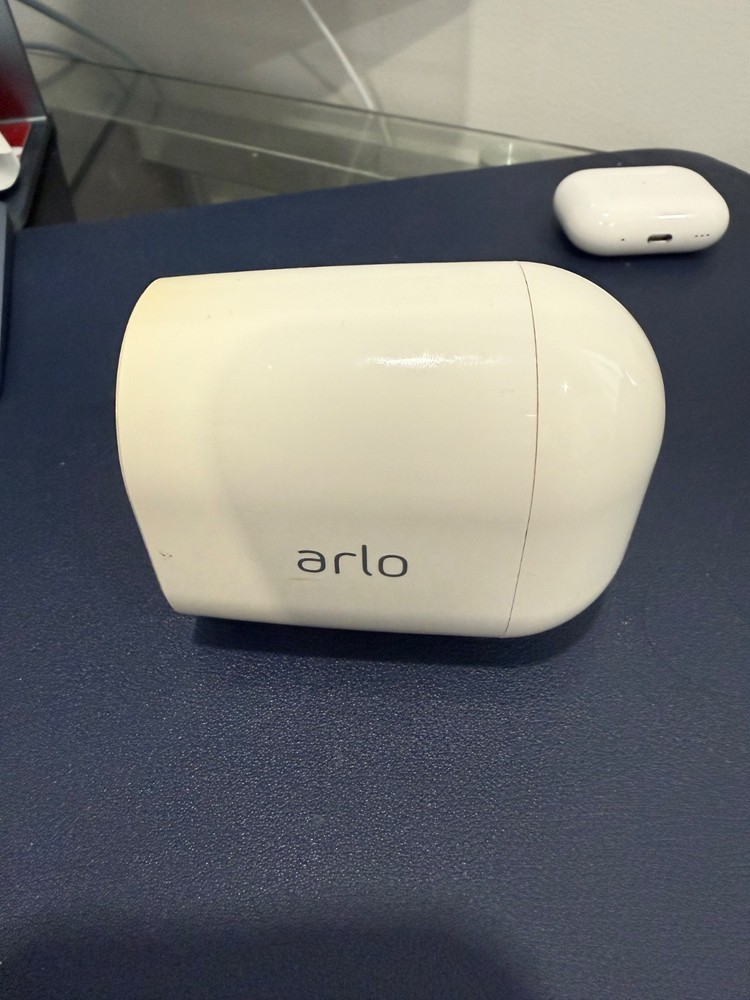Arlo Essential Spotlight Camera - VMC2030 - White